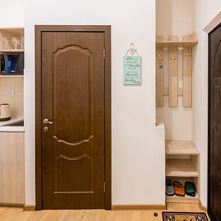 לבוב Apartment On Khmelnytskogo Street מראה חיצוני תמונה